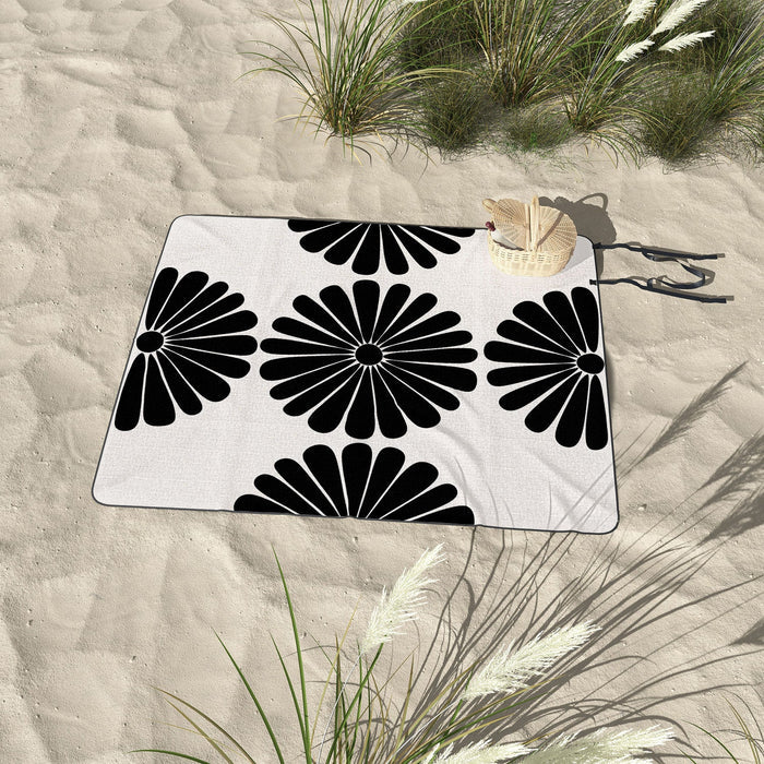 Retro Daisy I Picnic Blanket