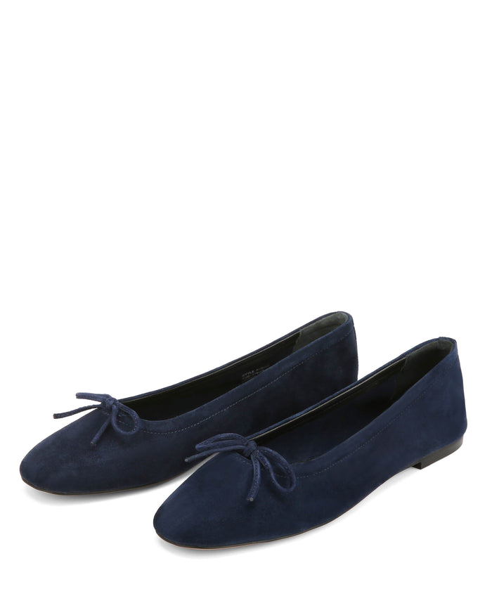 Avery Navy Suede
