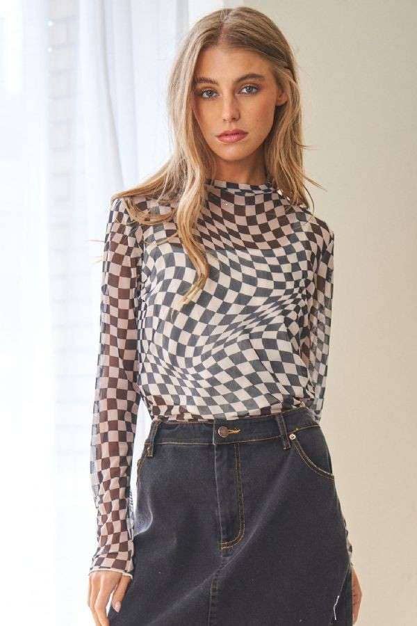CHECKER BOARD PRINTED MESH LONG SLEEVE TOP: M / Black