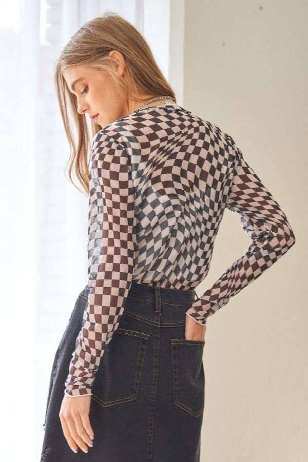 CHECKER BOARD PRINTED MESH LONG SLEEVE TOP: M / Black