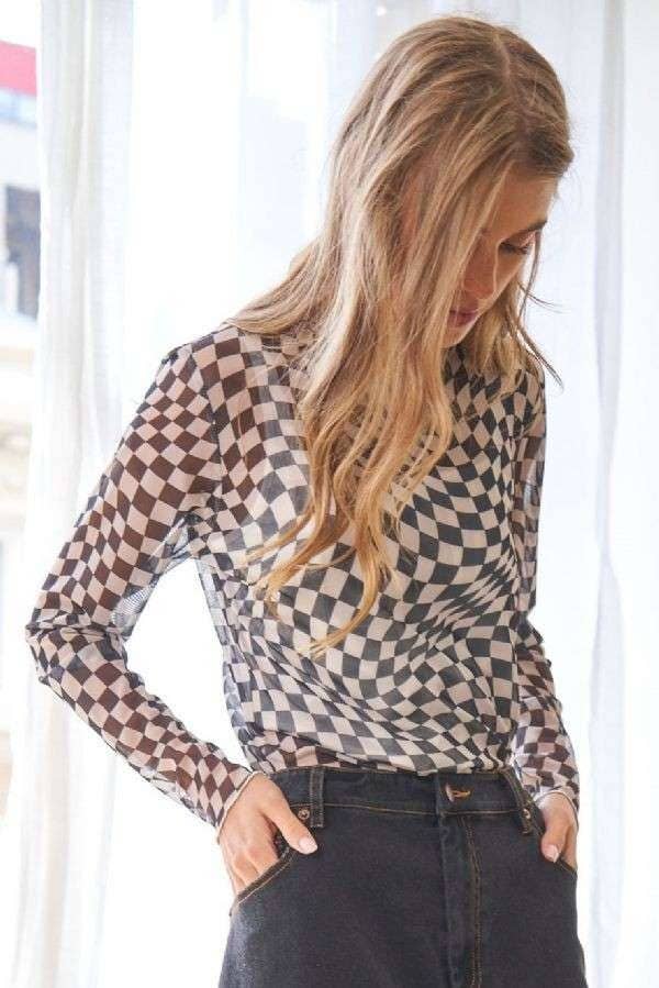 CHECKER BOARD PRINTED MESH LONG SLEEVE TOP: S / Black