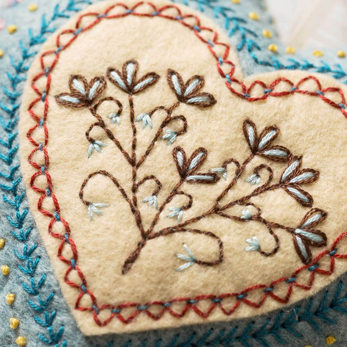 Embroidered Heart Felt Craft Mini Kit