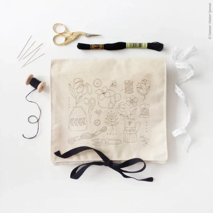 Embroidery To-go Bag - Tools and Vase (Black thread included)