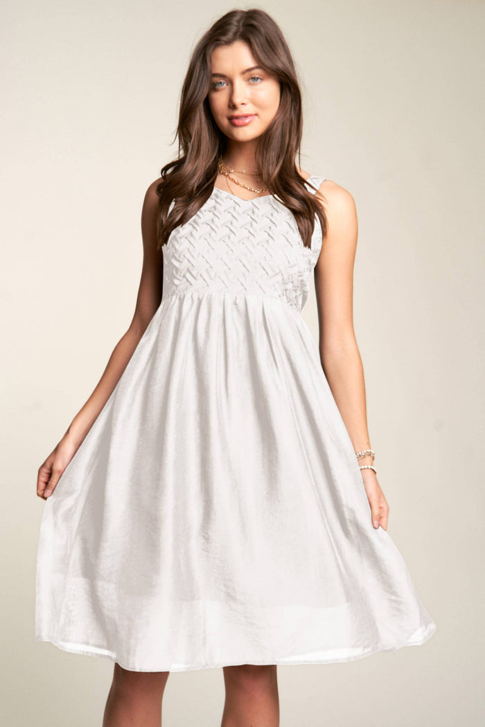 SOLID SLEEVELESS KNIT PATTERN FLARED MINI DRESS: M / White