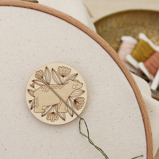 Wood Bear Needle Minder